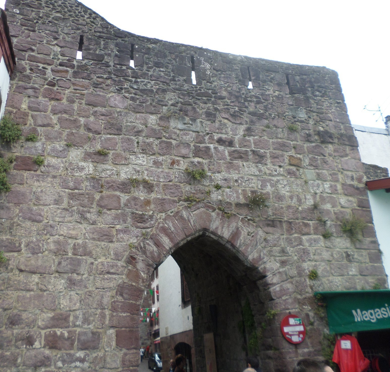 stjpp-porte-st-james-aug14