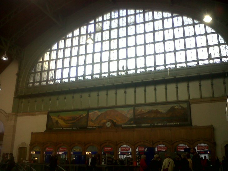basel-gare-inside-murals-mountains-oct13