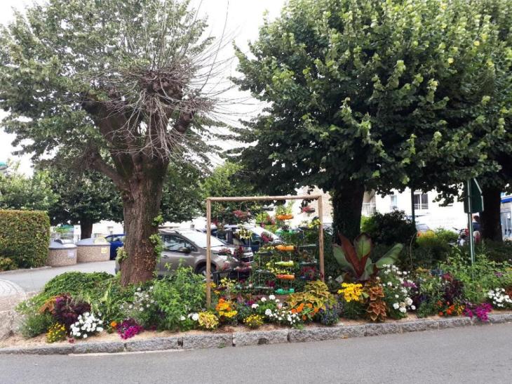 elven-place-across-from-lion-d-or-resto-jul18