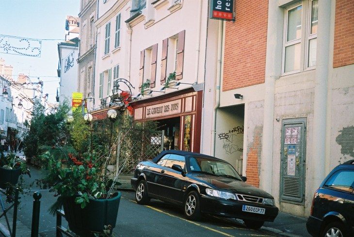 Fontainebleau le caveau des ducs closed dec07