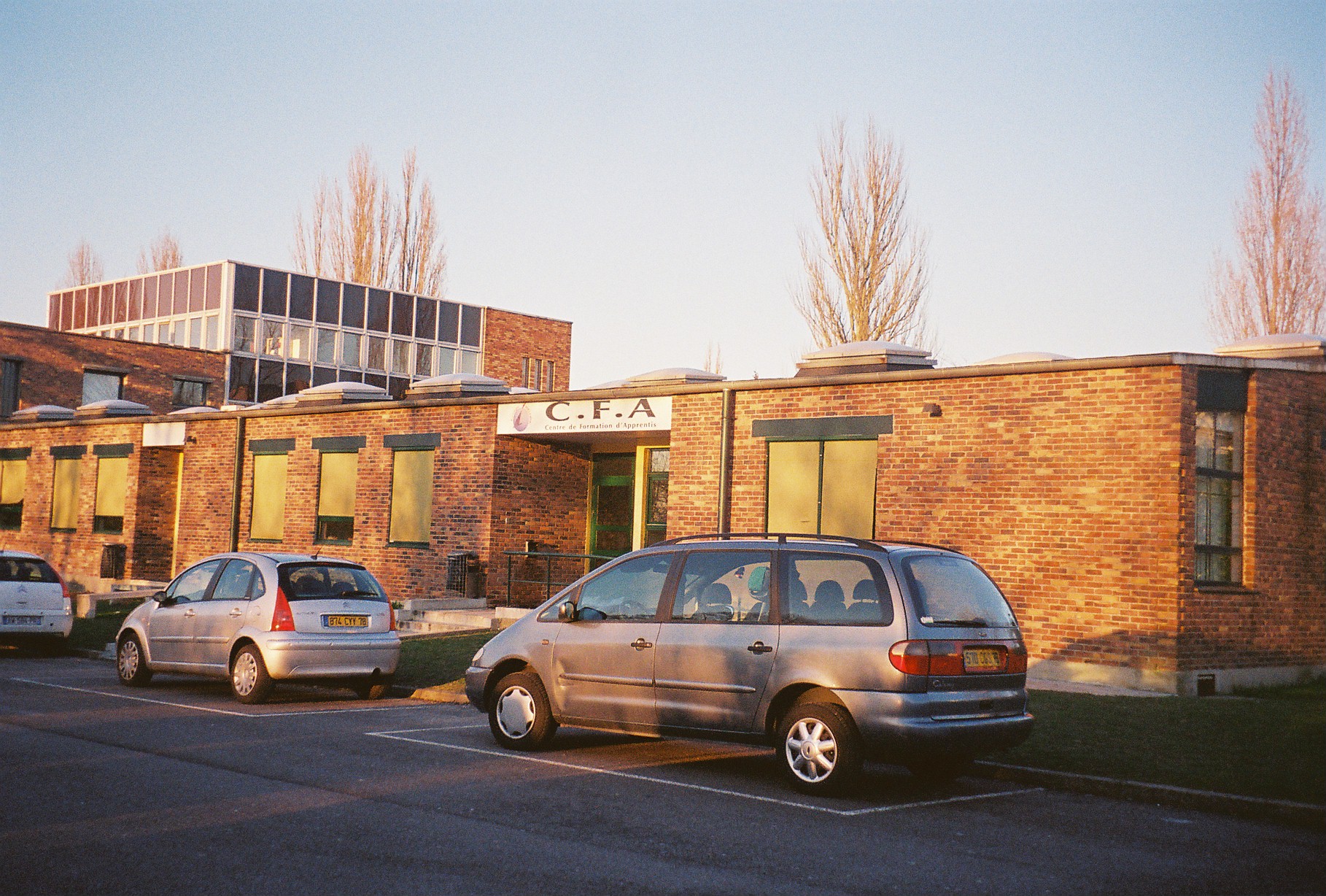 la-verriere-cfa-affida-noels-school-front c2010