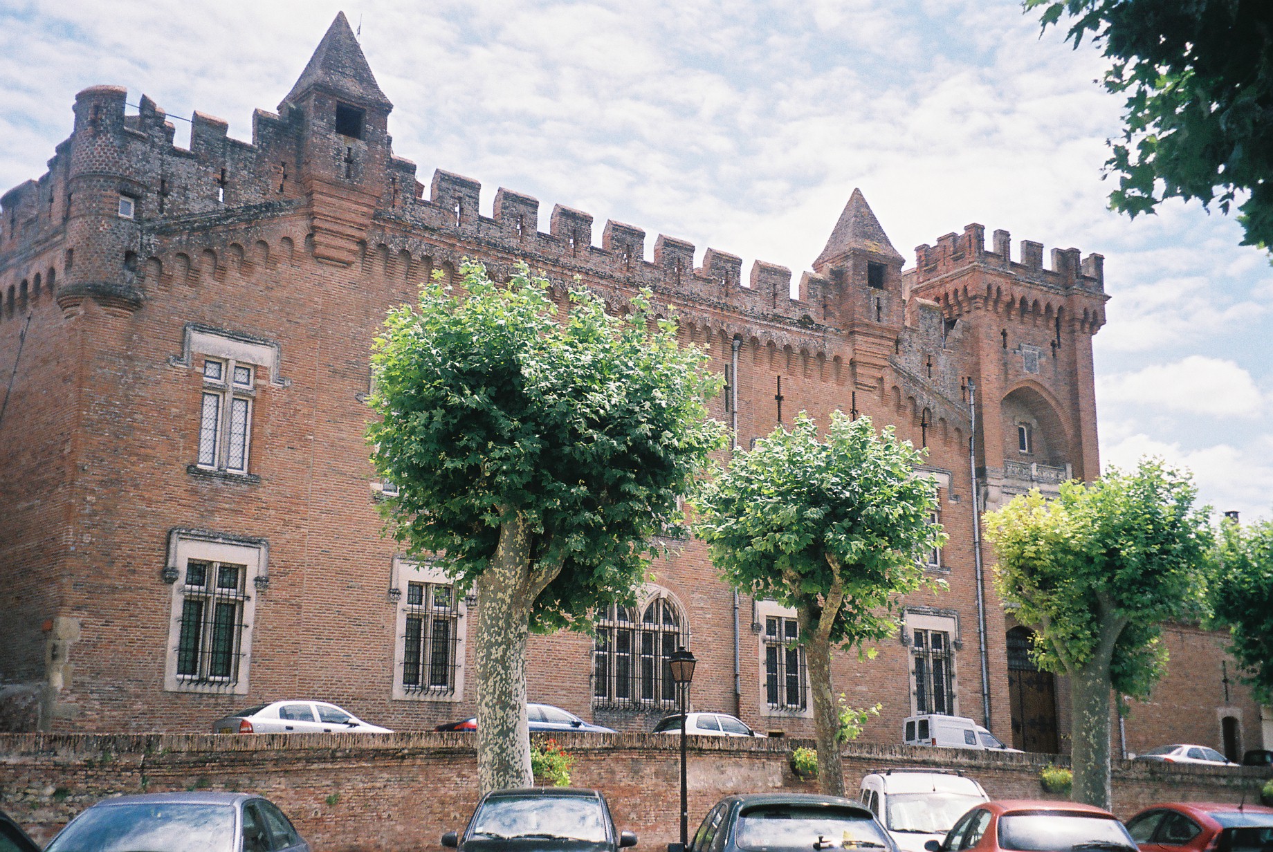 rabastens hotel particulier rue du pont de plo jul10