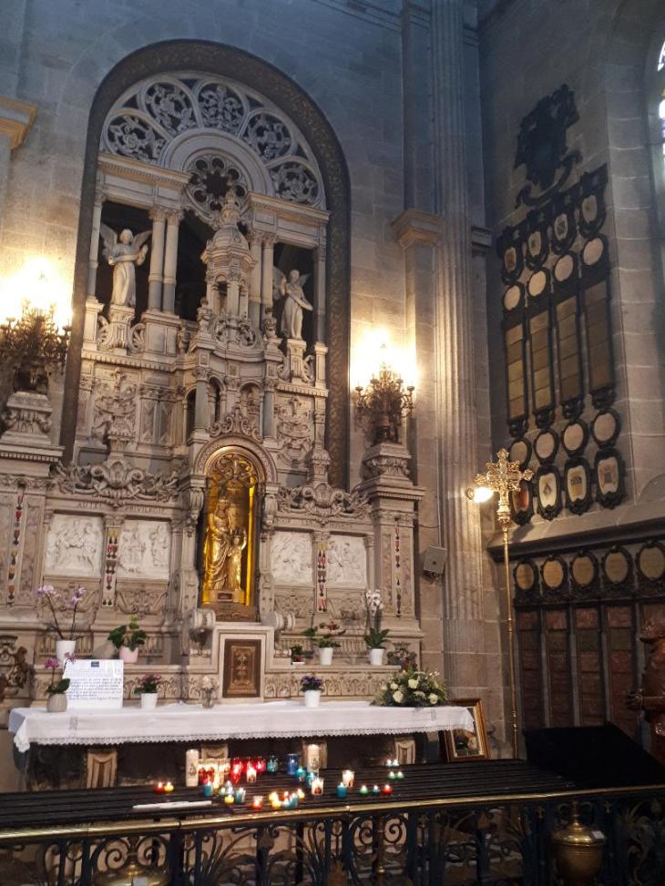 Ste Anne d Auray Bas Ste Anne chapel ste anne et mary may21