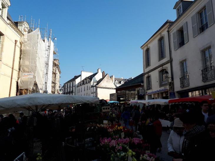 vannes-marche-poid-public-to-lices-feb18