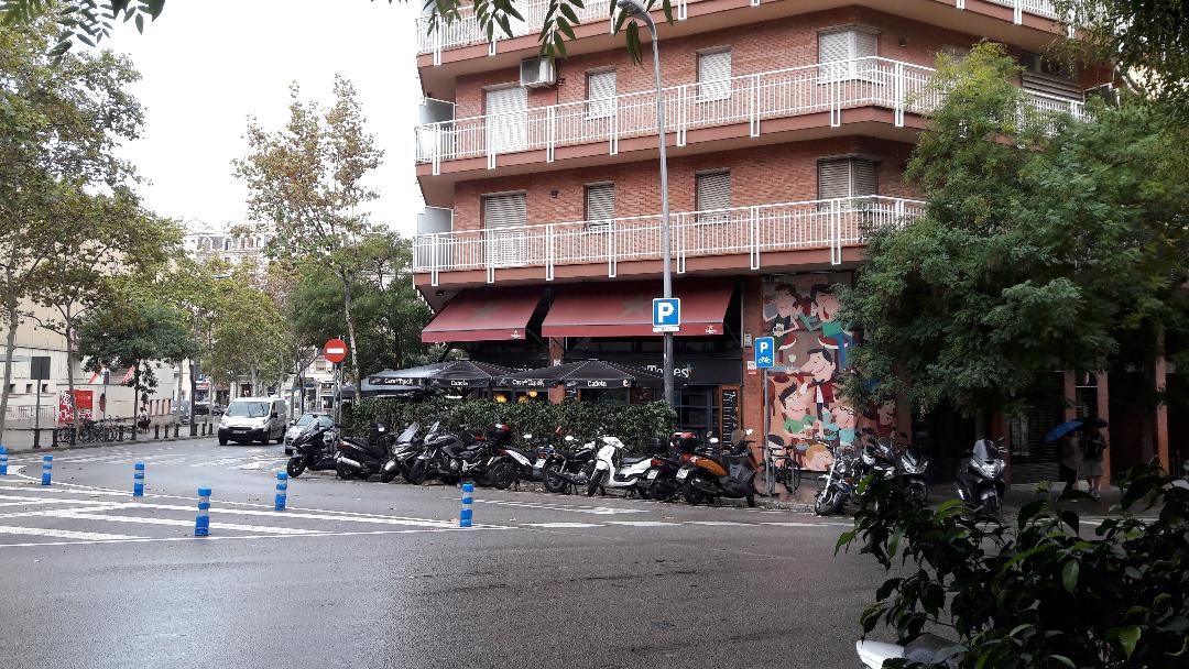 barcelona-la-canota-de-tapes-restaurant-arriving-oct18