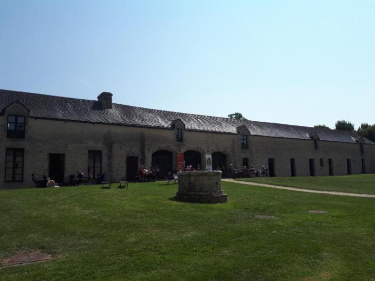 bignan-kerguehennec-cafe-on-old-stables-aug18