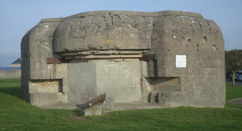 granville-pointe-du-roc-bunkers-wwii-era-nov17