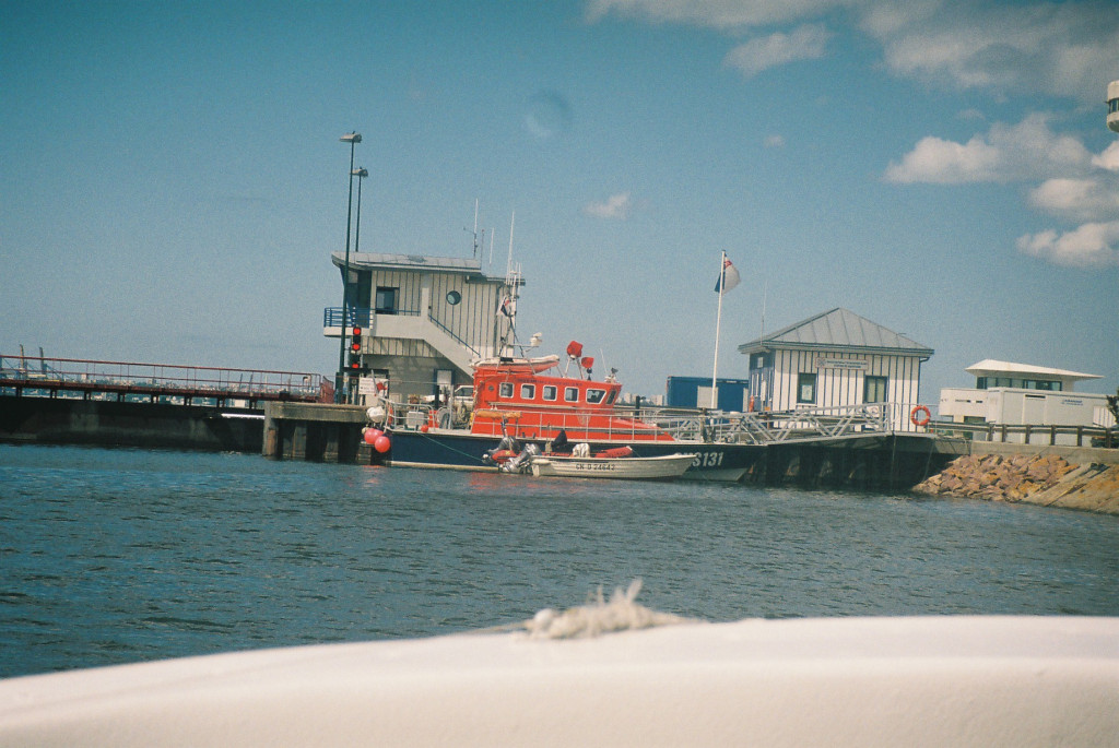 honfleur-sncm-avant-port-sauveteurs-de-mer-boat-25apr09