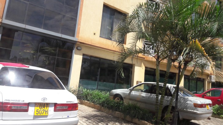 kampala-mackinnon-suites-arriving-checkin-apr18