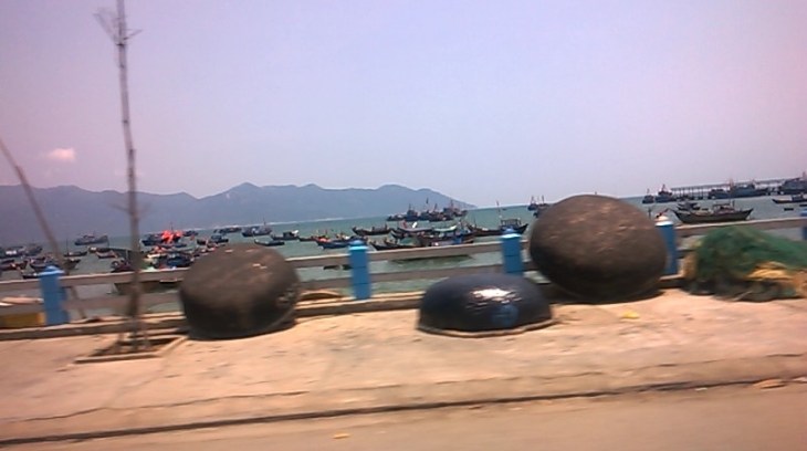 nha-trang-fishing-harbor-mar16