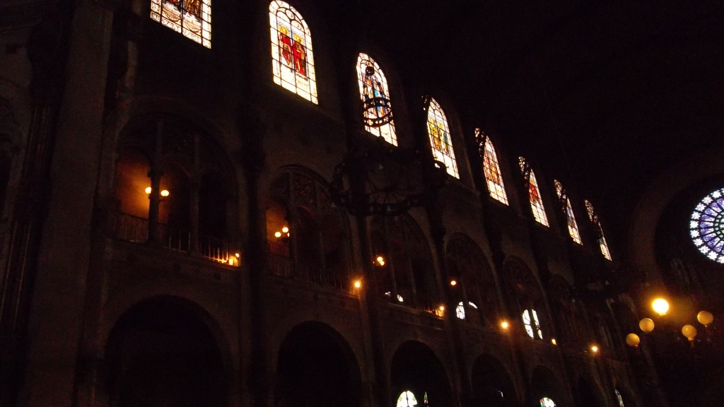 paris-church-st-augustin-wall-glass-mar13