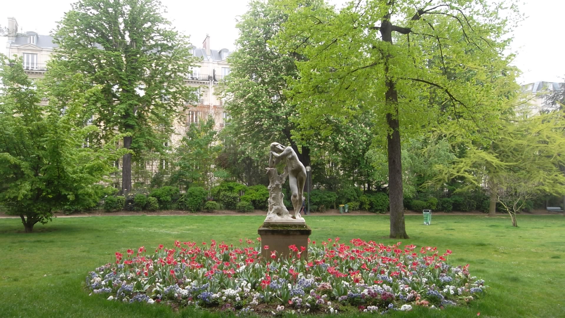 paris jardin du ranelagh statue 28apr12