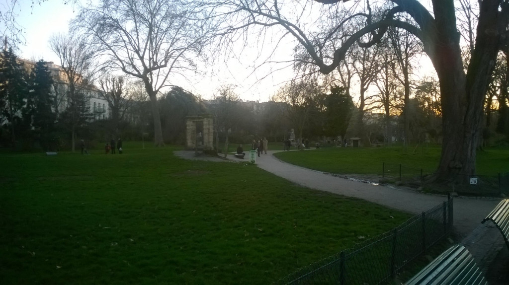 paris-parc-monceau-playgrounds-feb14