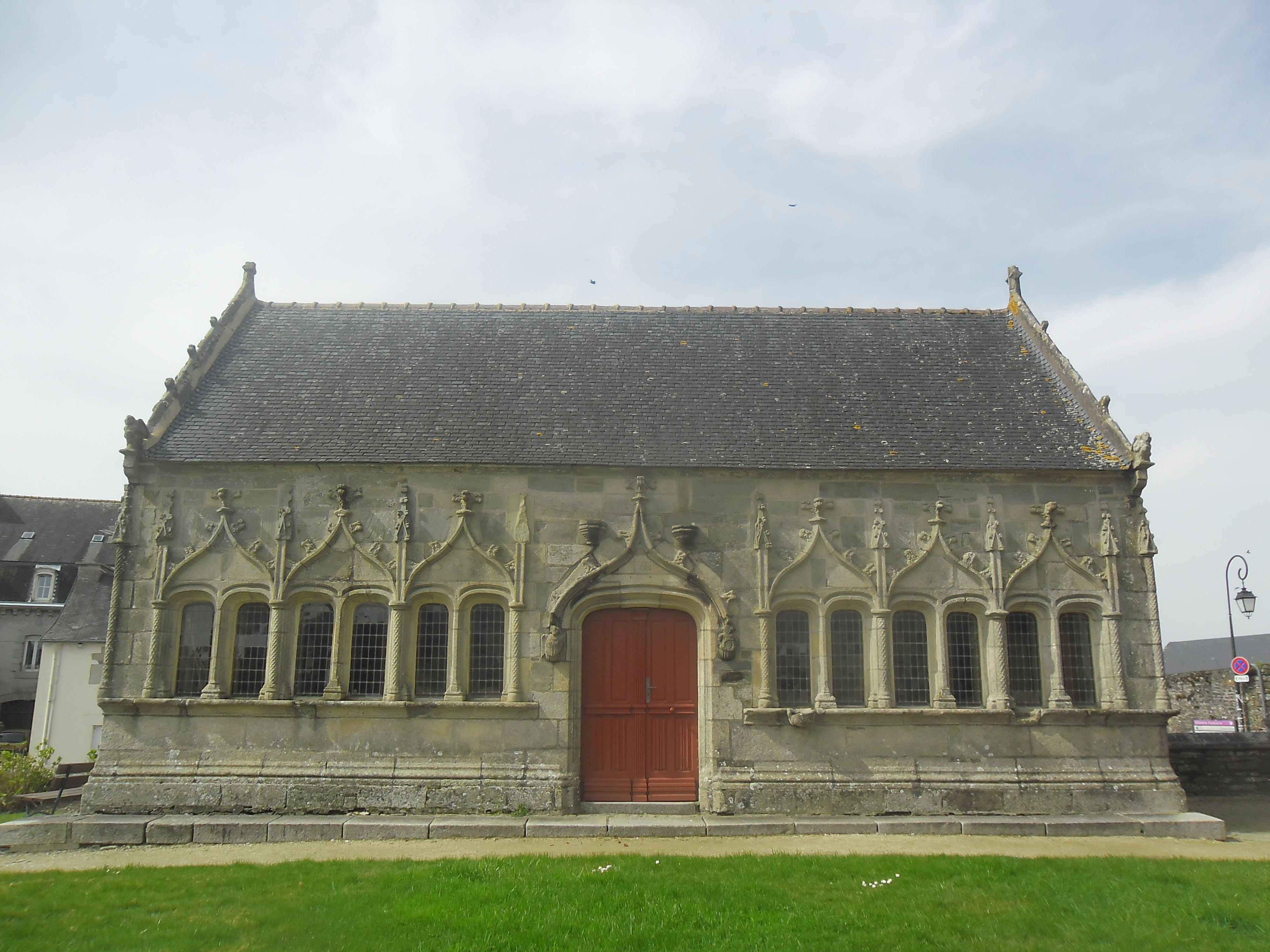 pleyben-enclos-ossuarie-oldest-brittany-mar14