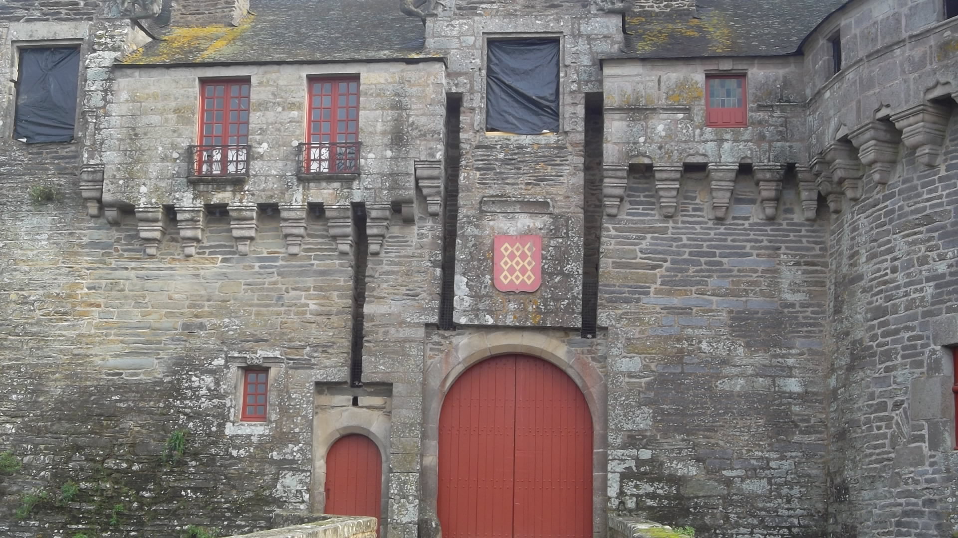 pontivy-ch-rohan-main-door-nov11