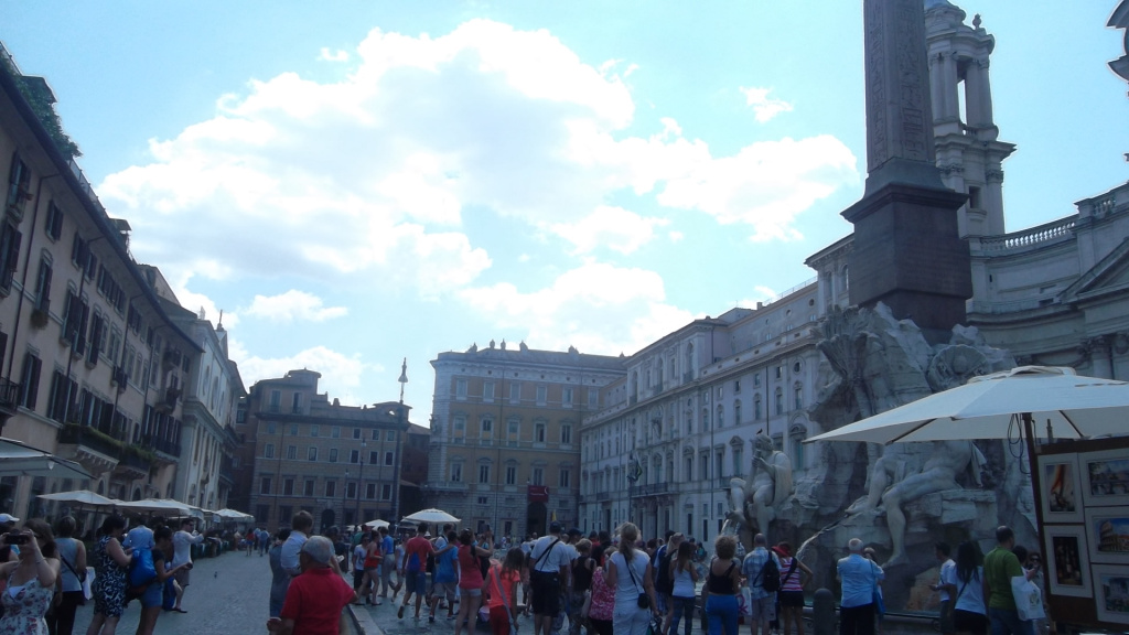 roma-piazza-narvonna-left-aug13