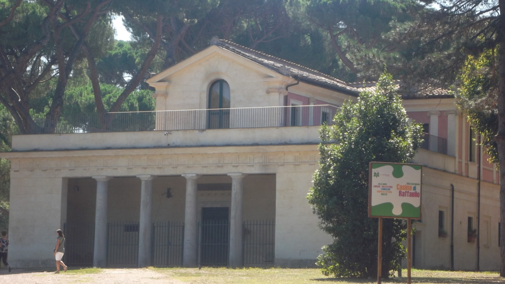 roma-villa-borghese-casina-di-raffaello-aug13