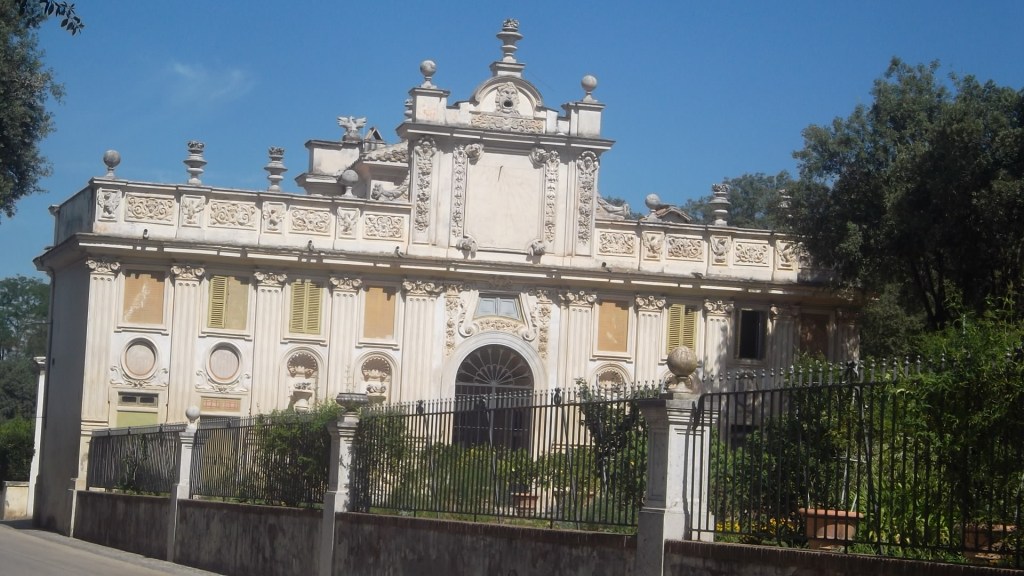 roma-villa-borghese-gardens-palace-left-side-aug13