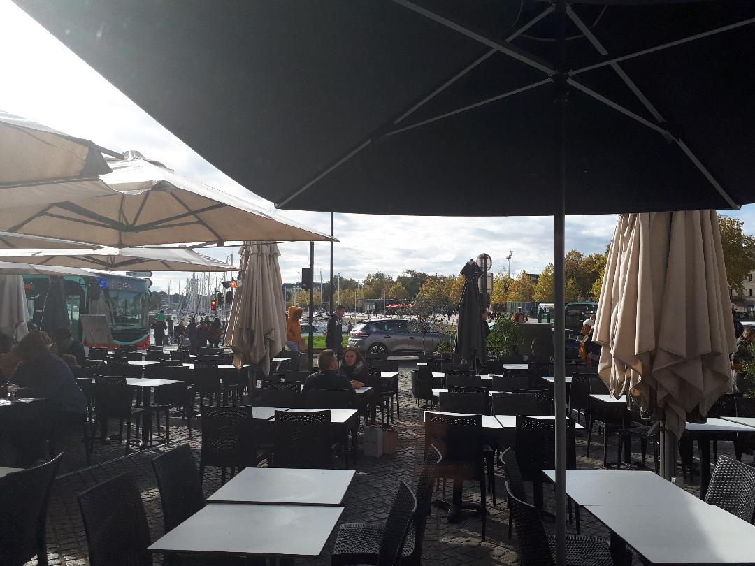 vannes-le-gambetta-terrace-le-port-oct18