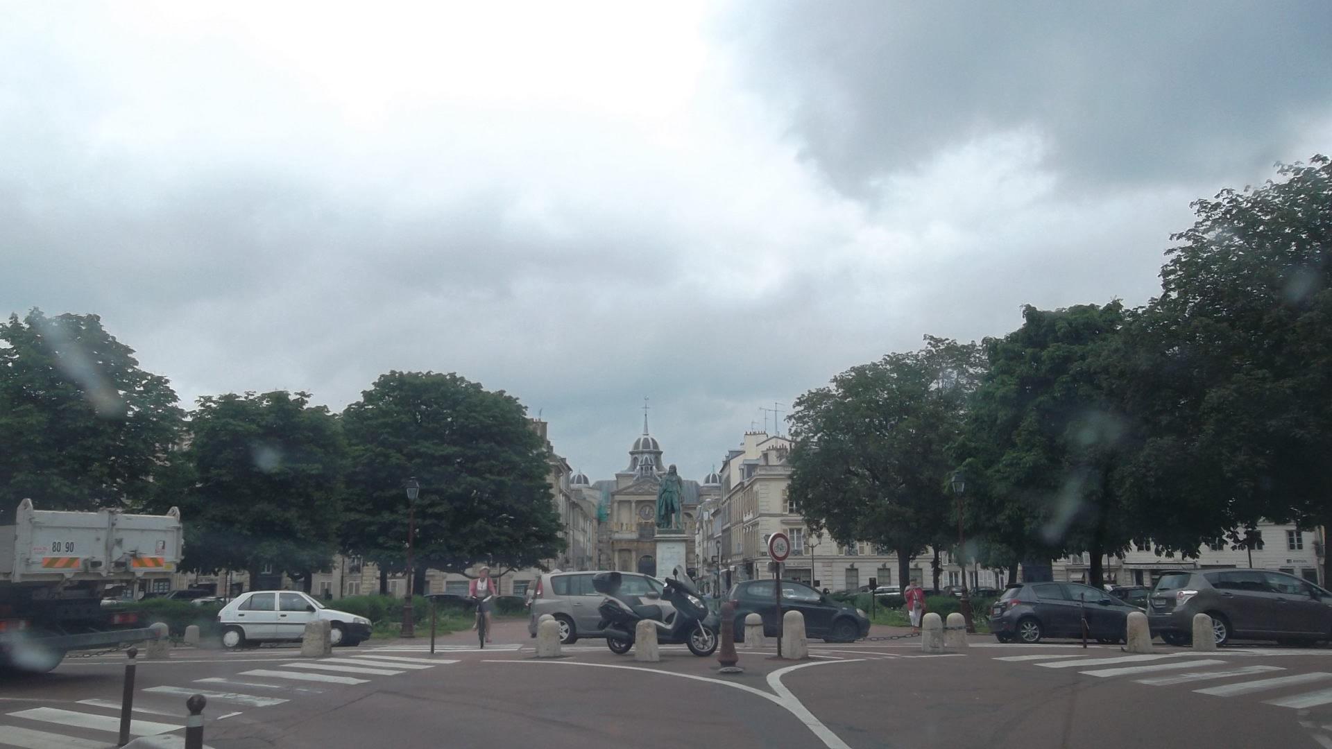 versailles-pl-hoche-and-notre-dame-jun12