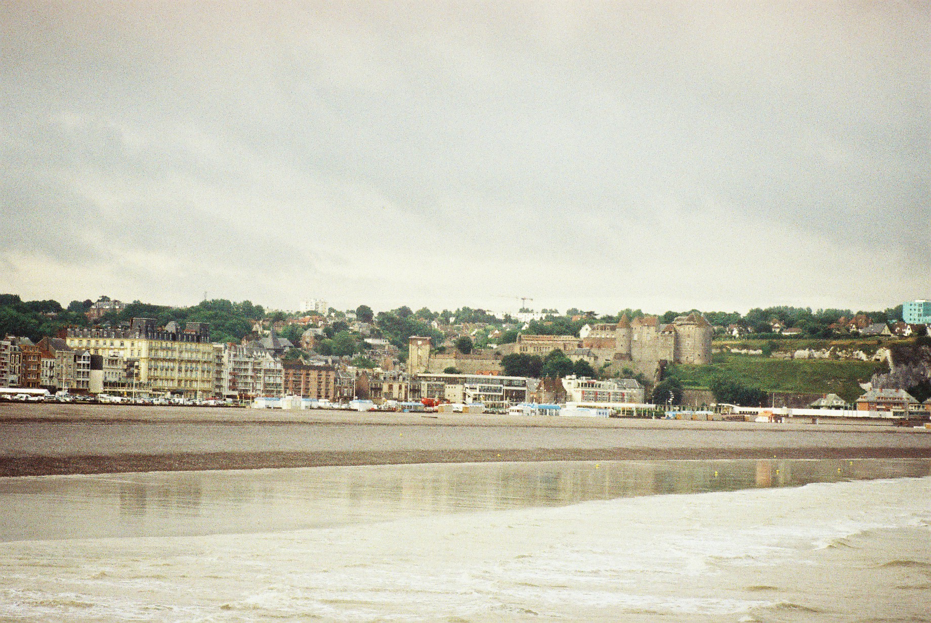dieppe beach to castle and bd Verdun sep07