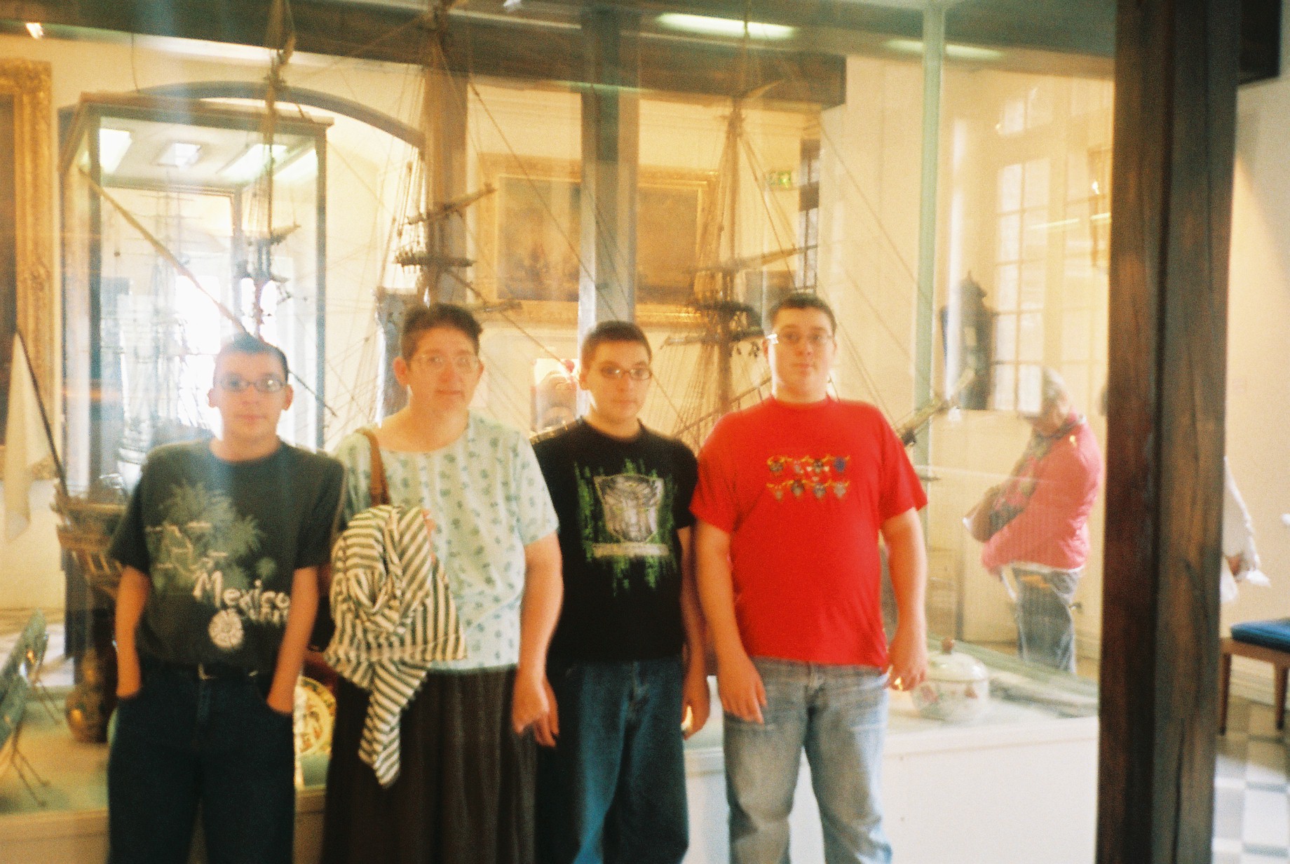 dieppe-fam-front-of-boat-chateau-museum-sep07