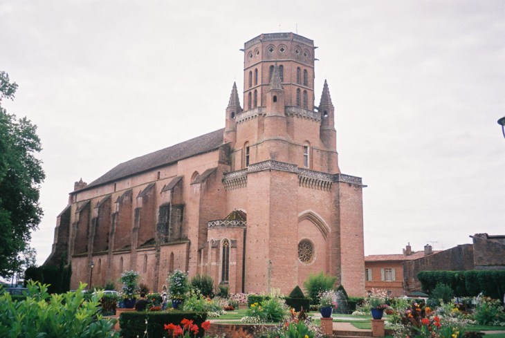 lavaur-cat-st-alain-jardin-de-l-eveche