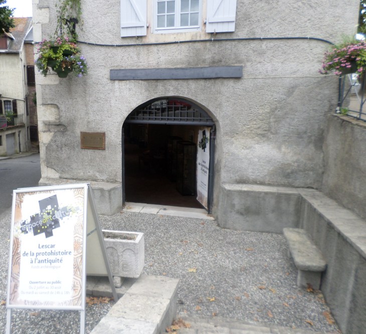 lescar-museum-antiques-aug14