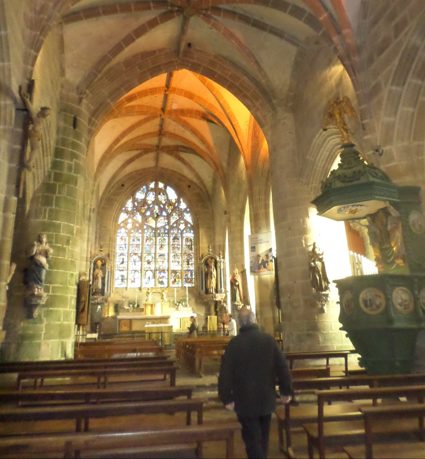 locronan-st-ronan-nave dec15