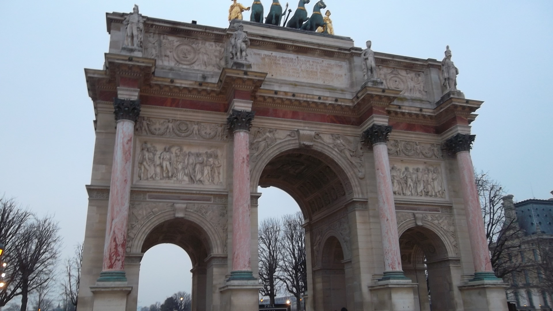 paris-arc-du-carrousel-north-mar13