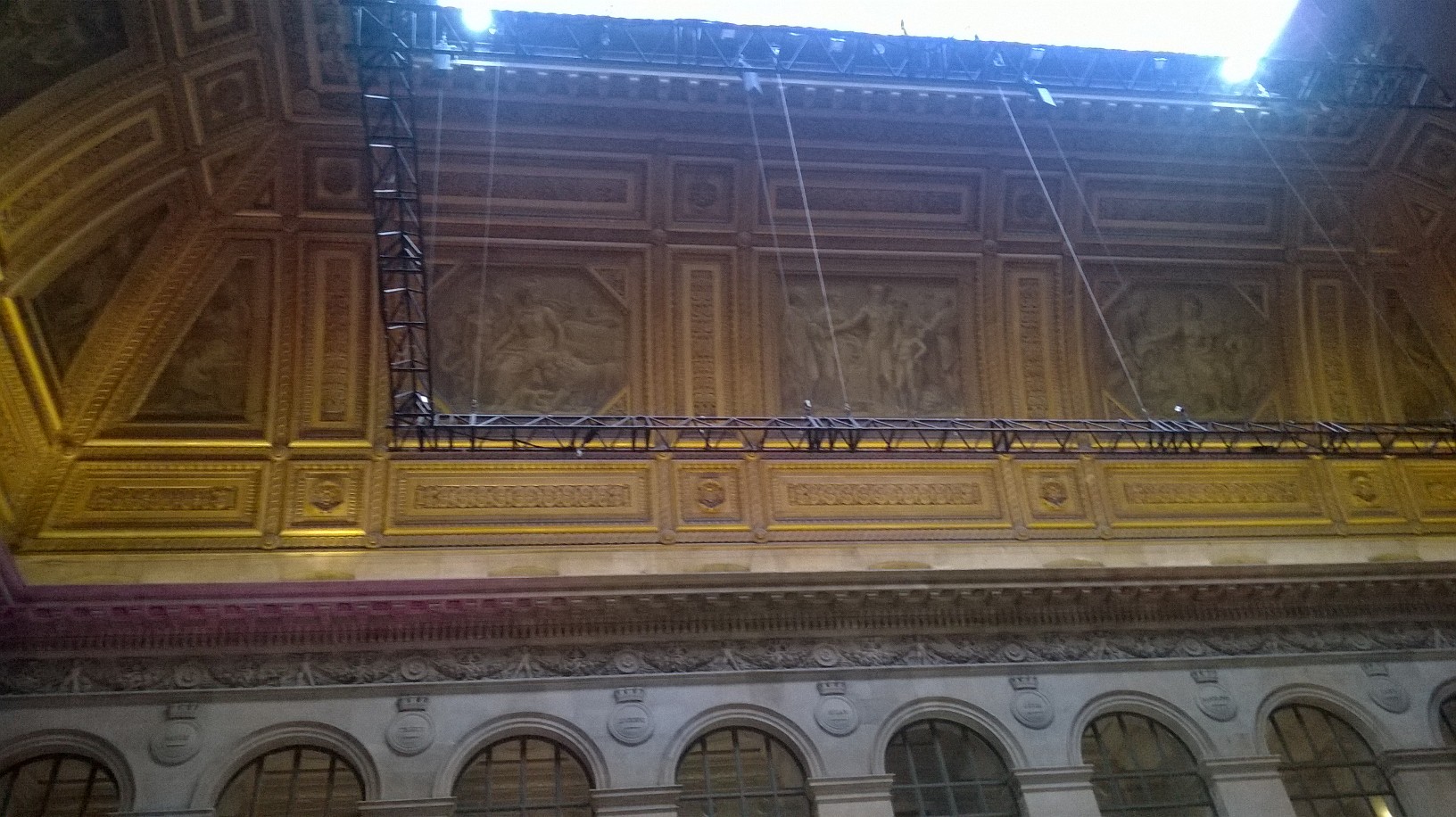 paris-palais-de-brongniart-grande-nerf-side-sep16