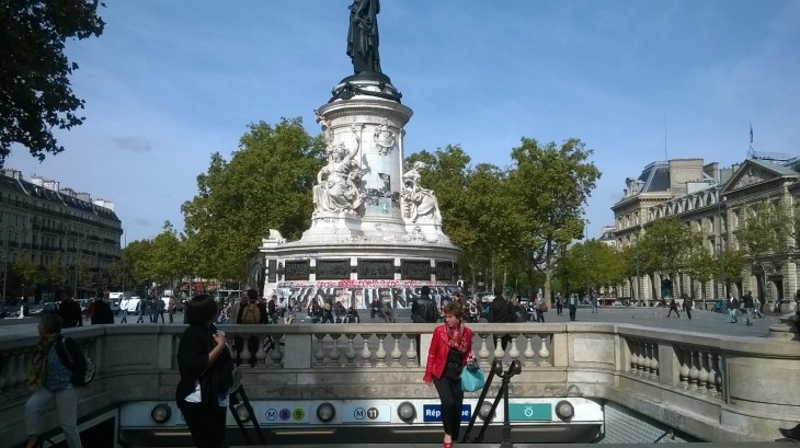 paris-pl-de-la-republique-et-statue-sept15