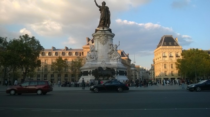 paris-pl-de-la-republique-lion-sep16