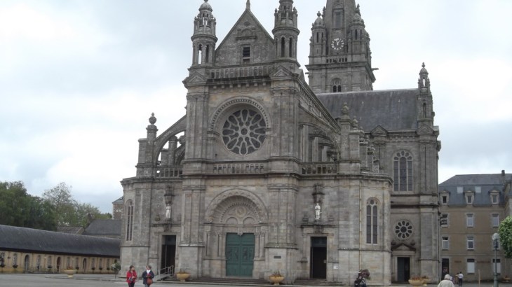 st-anne-d-auray-basilica-jun12