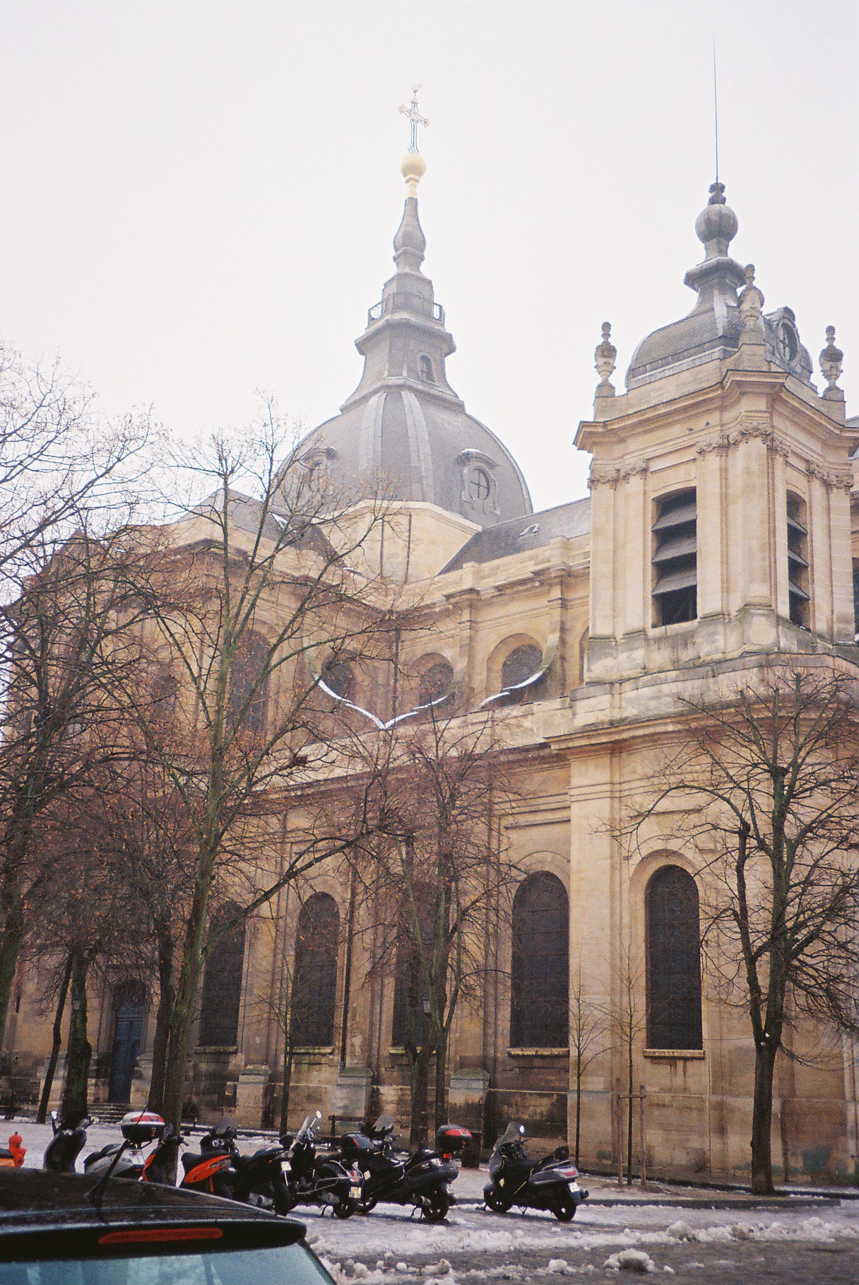 Versailles Cathedral Saint Louis side back c2019
