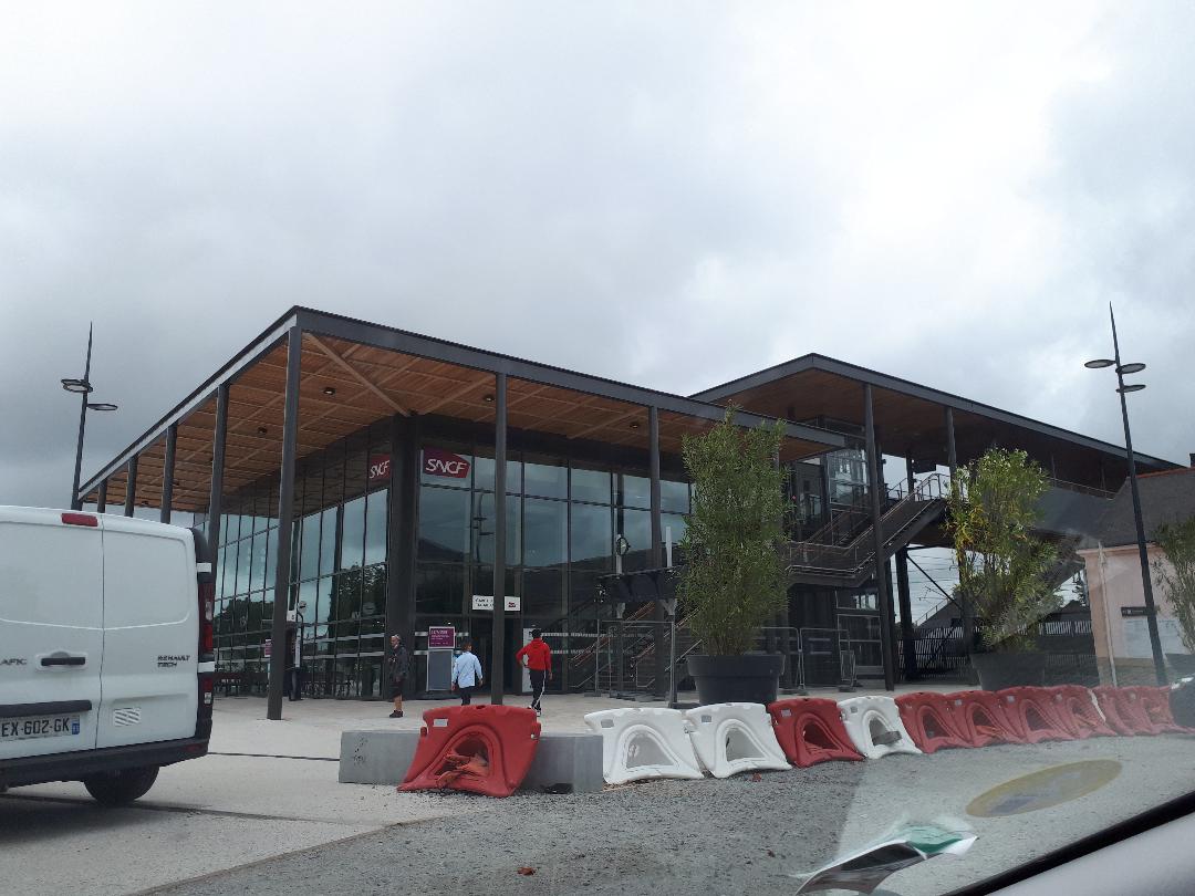 auray gare entrance sep21