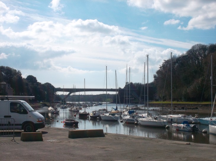 Auray st goustan the port looking at bridge n165 mars12