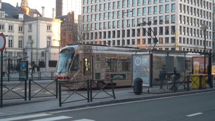 Brussels tram 94 poelaert passing dec12