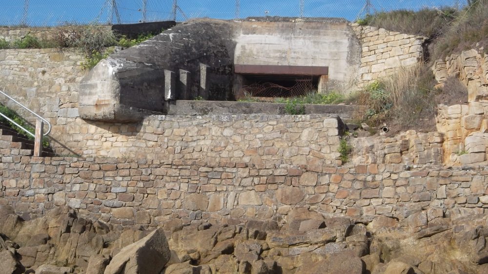 carnac-old-bunker-wwii-st-colombard-aug12