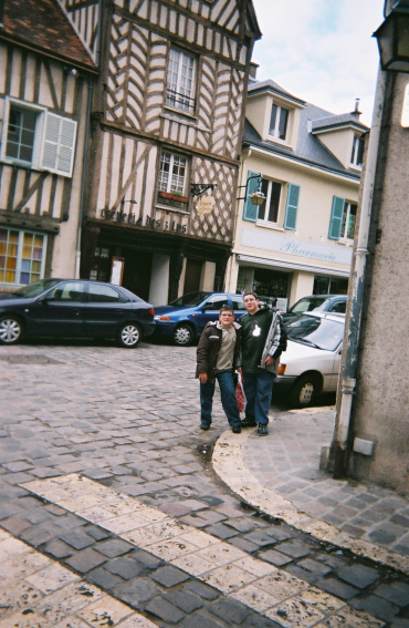 Chartres creperie les trois lys porte guillaume kids 2007