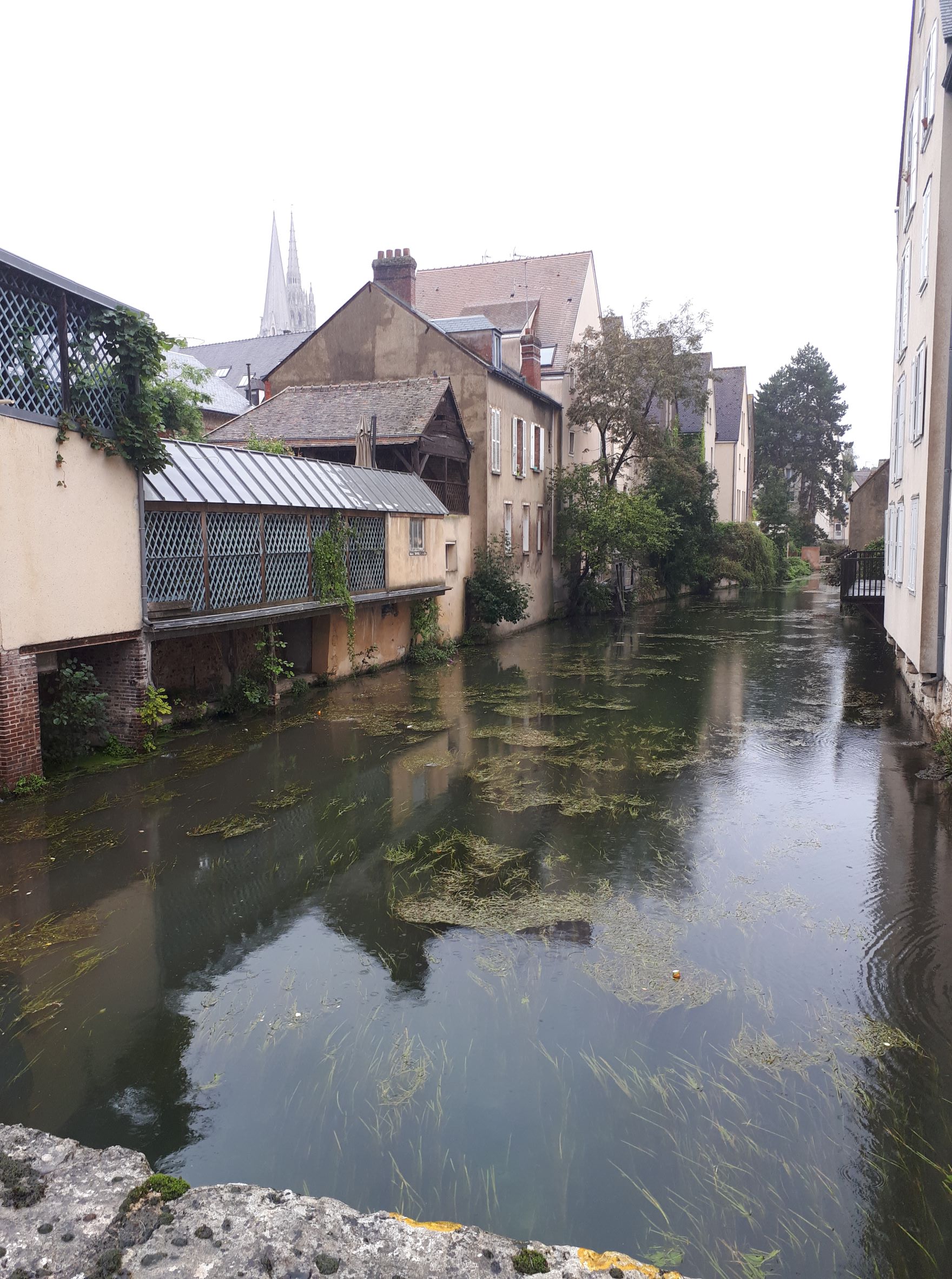 Chartres l'eure river by porte guillaume sep21