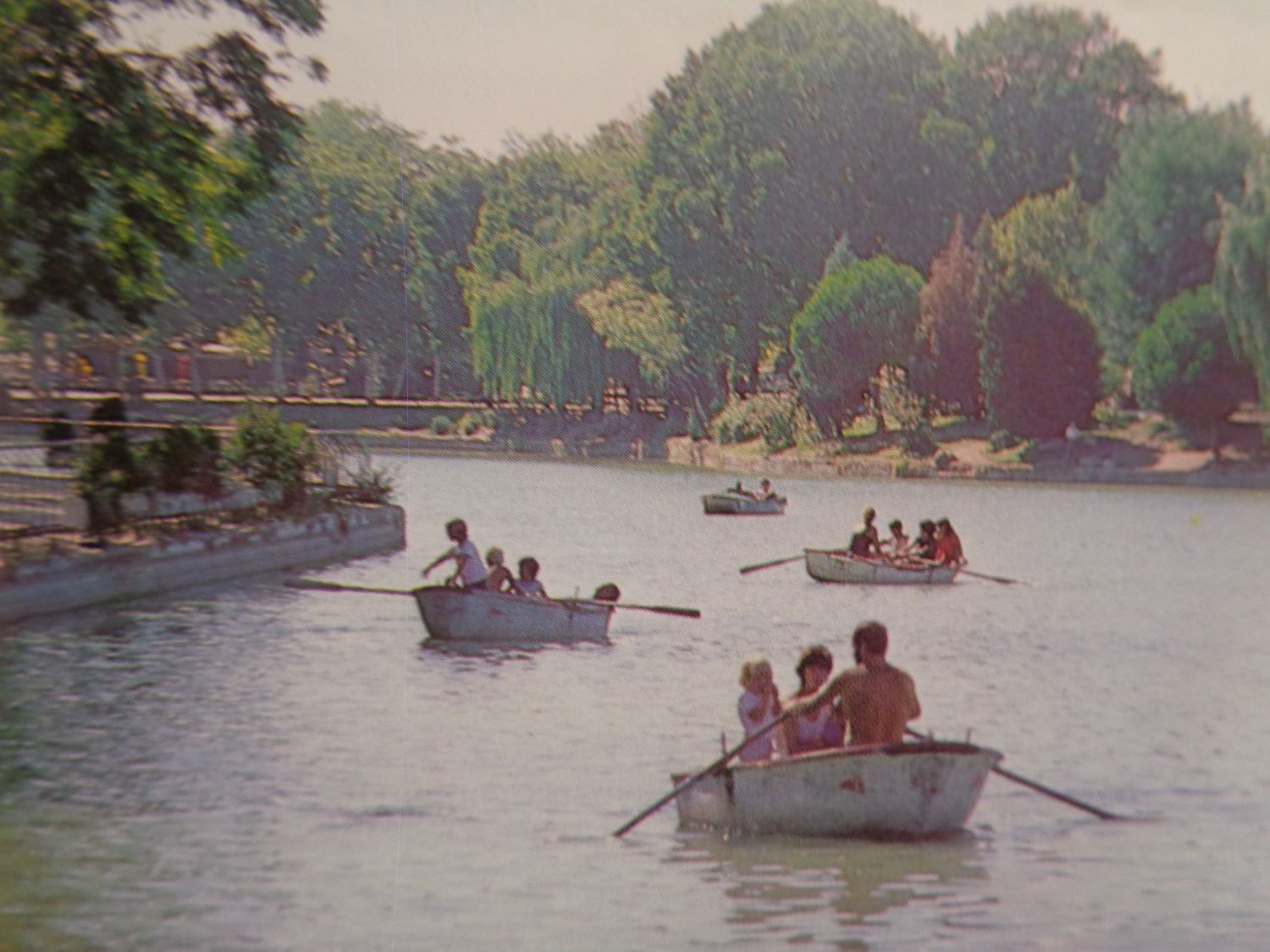 Madrid Casa de Campo lake oar boats c1997