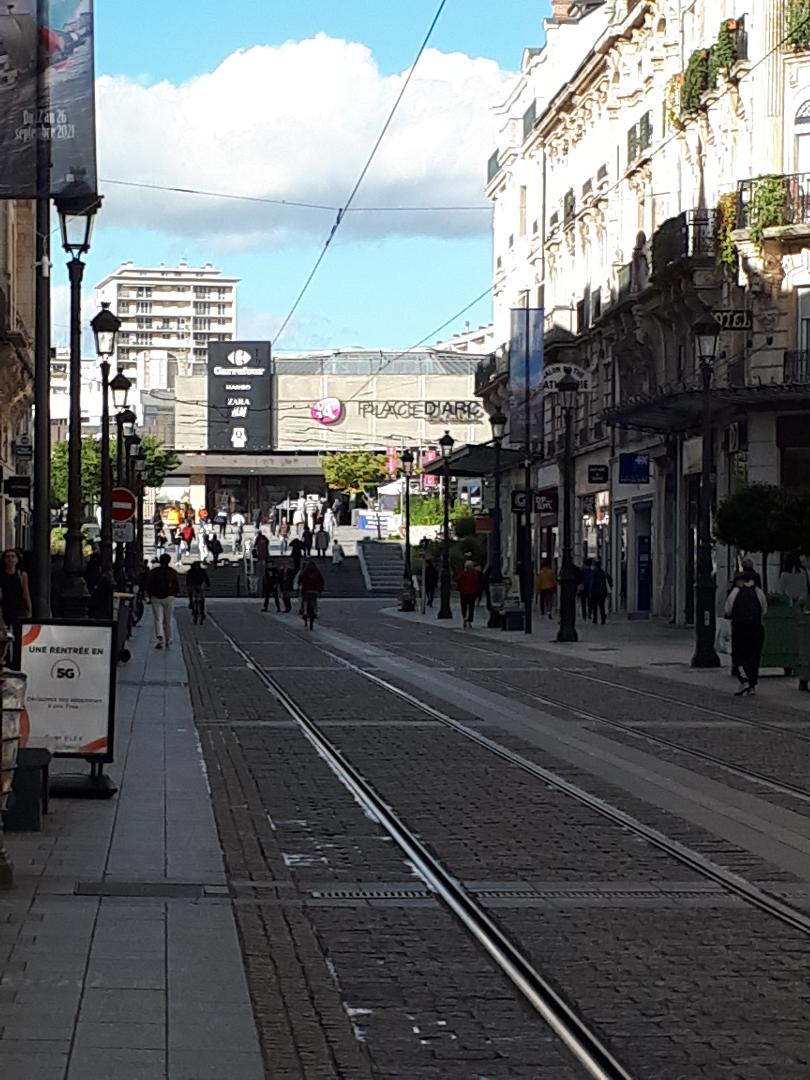 orleans gare et shopping place d'arc sep21