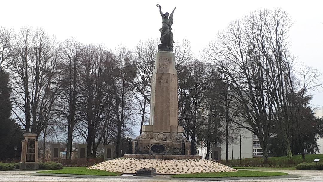 vannes-mon-aux-morts-park-garenne-dec19