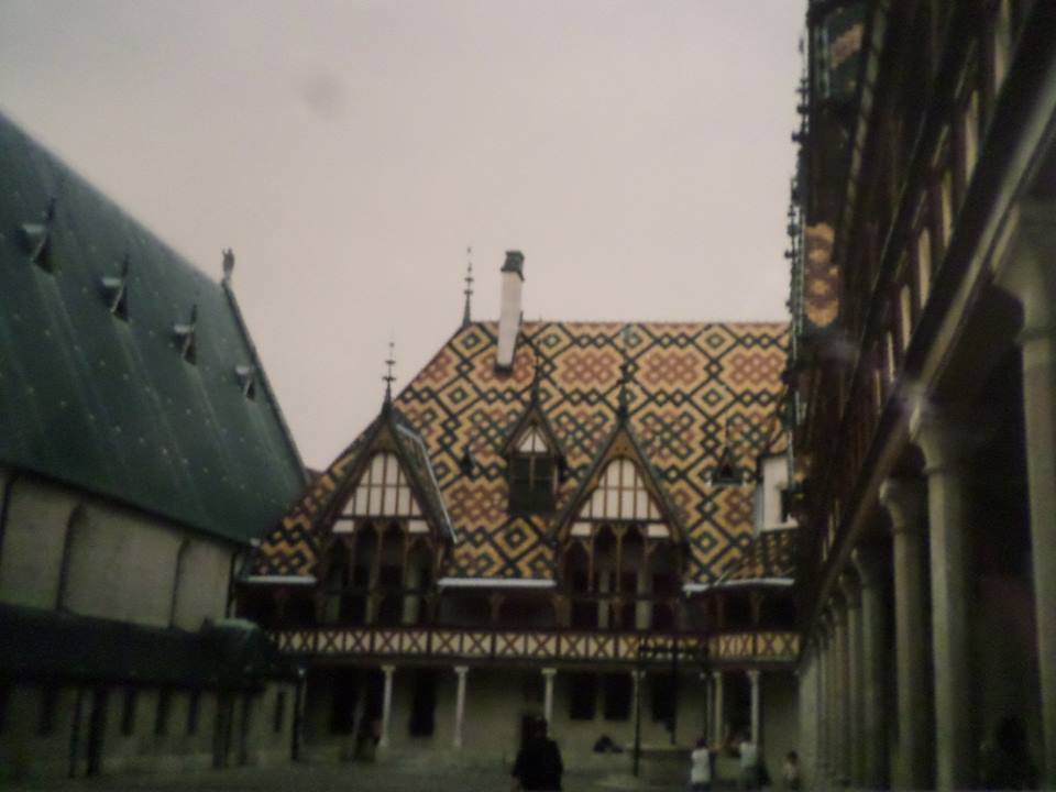beaune hospice de Beaune courtyard