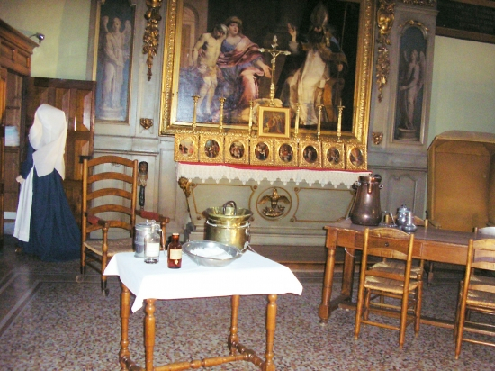 beaune-hospice-de Beaune officers-room