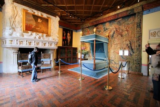 Chenonceau chateau room of Dianne de Poitiers jun08