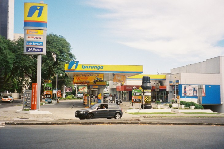 curitiba ipiranga gas station Rua Padre Agostinho jul08