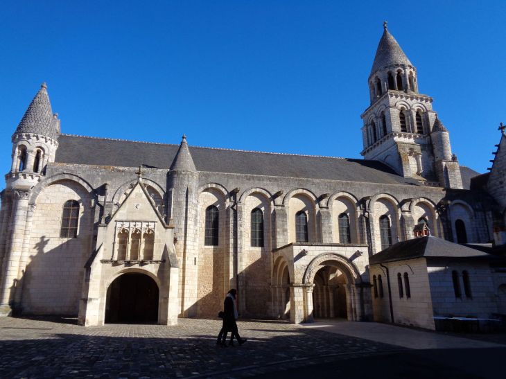 Poitiers ch Notre Dame la Grande front oct21