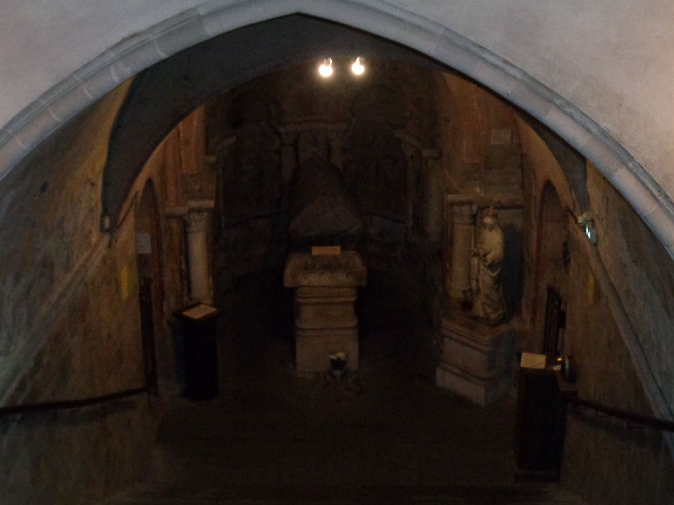 Poitiers ch ste radegonde tomb of ste radegonde oct21
